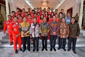 TimThomas Uber Di Istana Negara